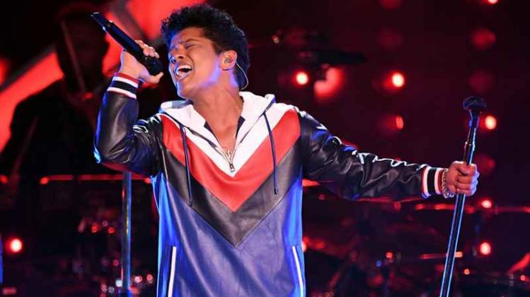 Bruno Mars schenkt 1 miljoen dollar aan een goed doel